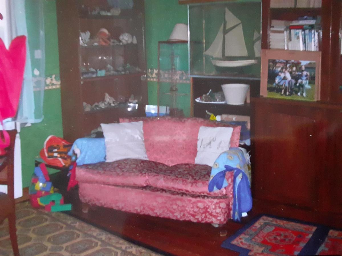 Hotel Peti Kaz Saint-Seurin-sur-l'Isle Esterno foto